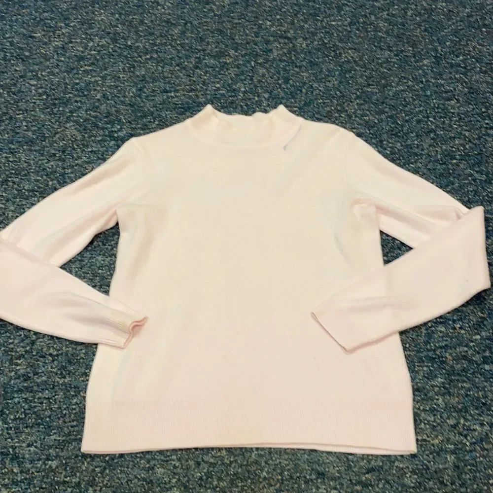 Sag Harbor Light Pink turtleneck sweater sz. S